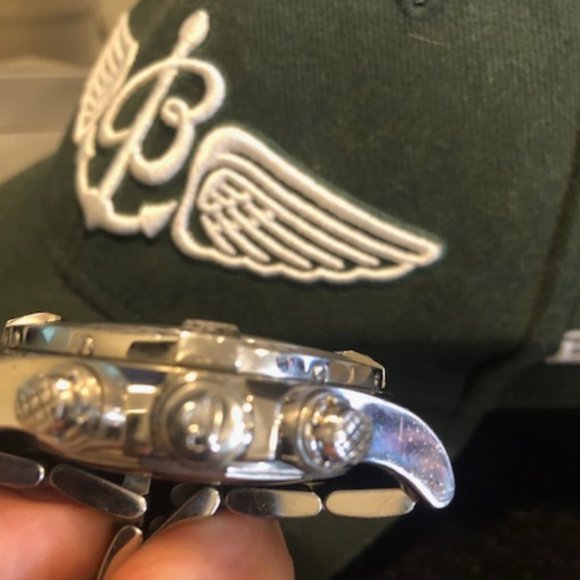 Pre-owned Swiss Made pilot's watch - Breitling Super Avenger II Price Firm - Picture 7 of 10